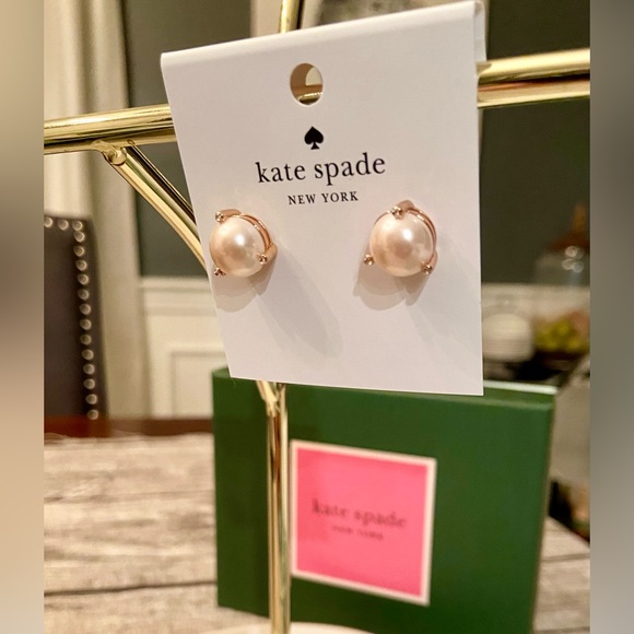 NWT! Authentic ♠️ kate spade earrings. Golden rose & blush pearl + Gift wrap! - Picture 1 of 16
